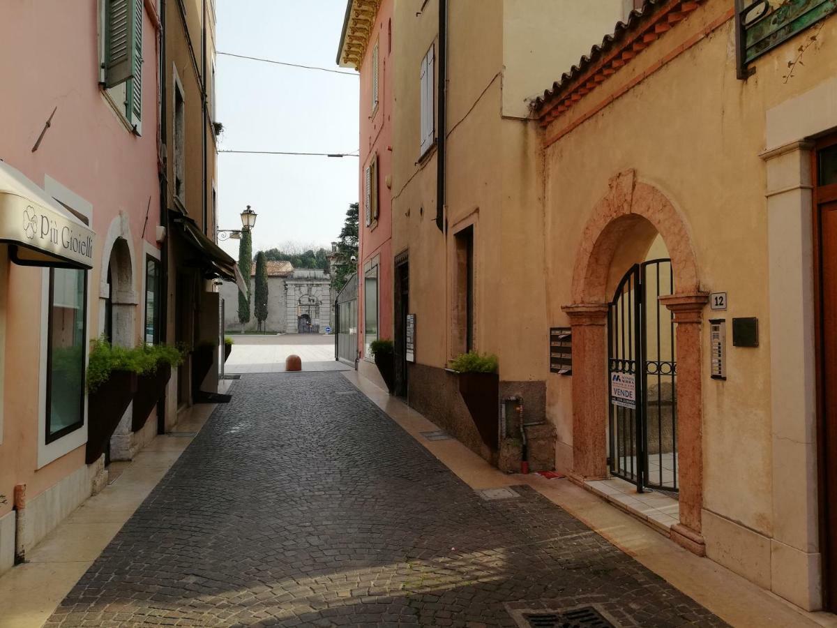 Domus Romanae In Centro Storico ペスキエーラ・デル・ガルダ エクステリア 写真
